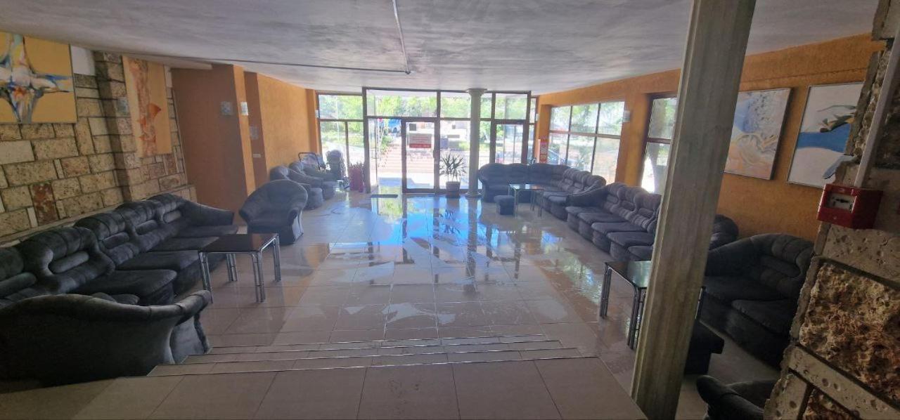 Complex Dobrudja Hotel Kranevo Buitenkant foto
